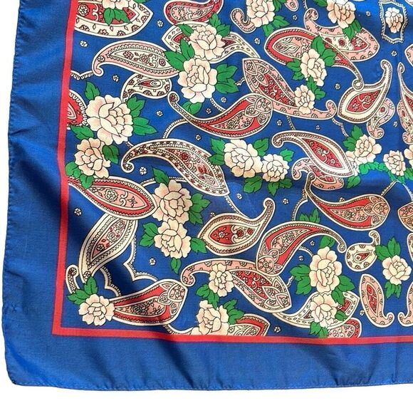 Vintage Sarah Coventry paisley w blue border made in Italy scarf 30” x 30” - Picture 4 of 9